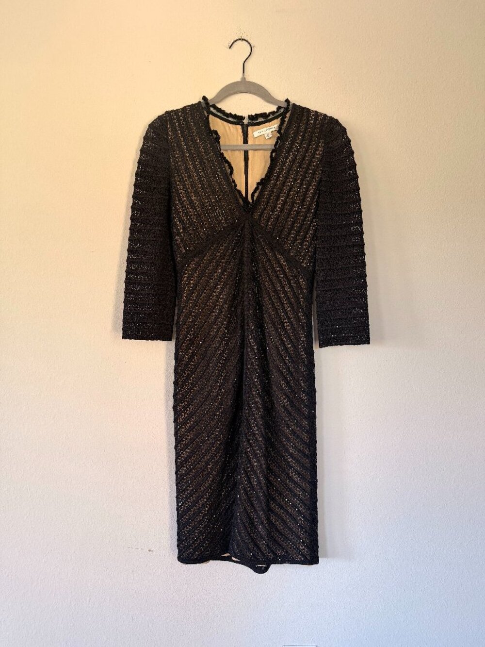 St. John Black Crochet Knit Sequin Cocktail Dress V-Neck 3/4 Sleeve Size 6